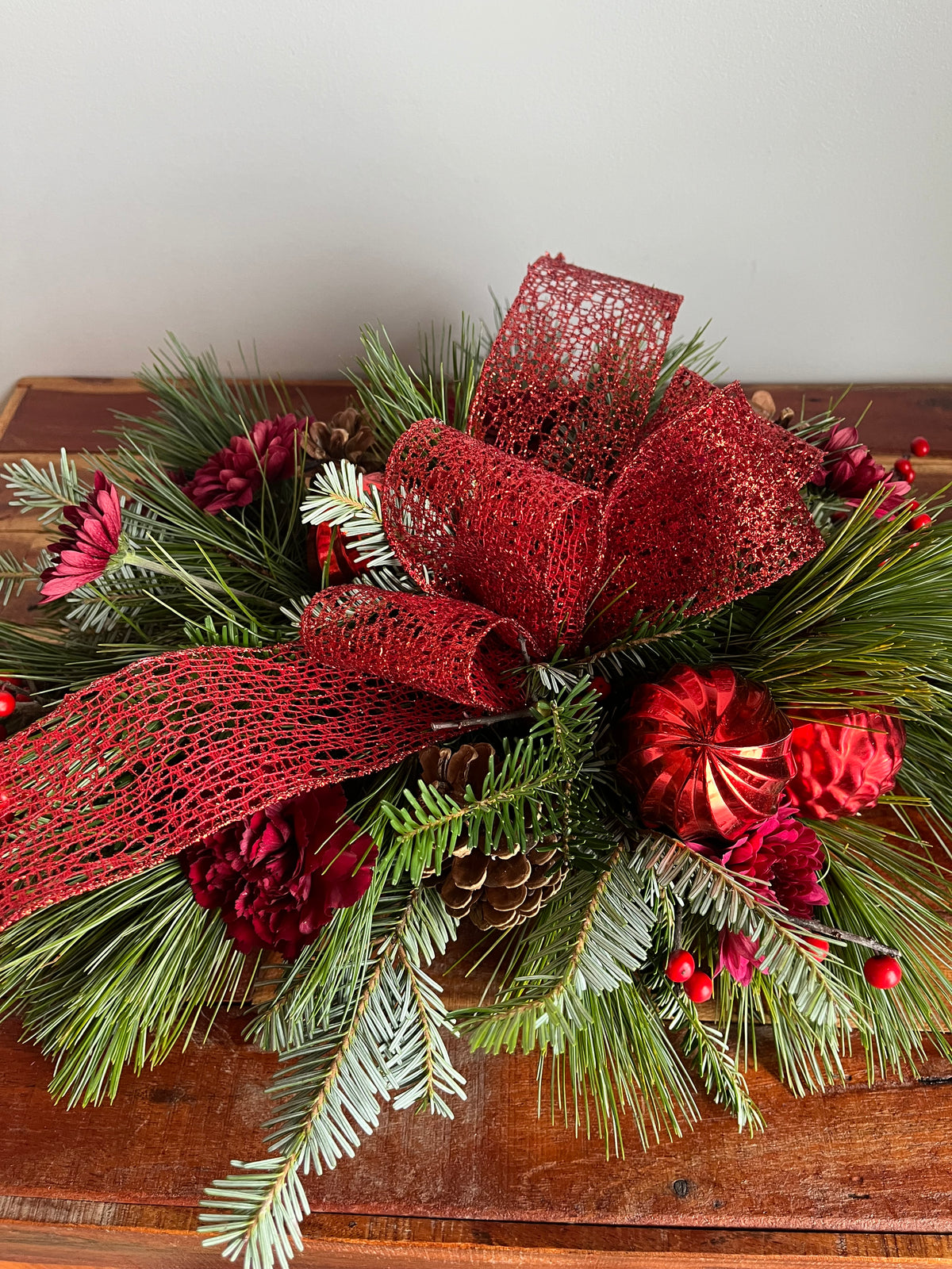 Medium Holiday Centrepiece